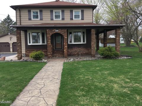 328 S St Johns St, Ithaca, MI 48847 photo 5