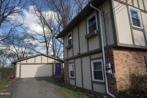 800 Glenview Drive Dr, Plainwell, MI 49080 photo 13