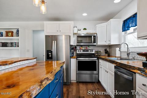 8630 N Durham Rd, Whitehall, MI 49461 photo 7