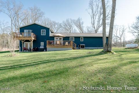 8630 N Durham Rd, Whitehall, MI 49461 photo 2