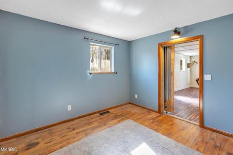 550 S Bliss Rd, Sumner, MI 48889 photo 19