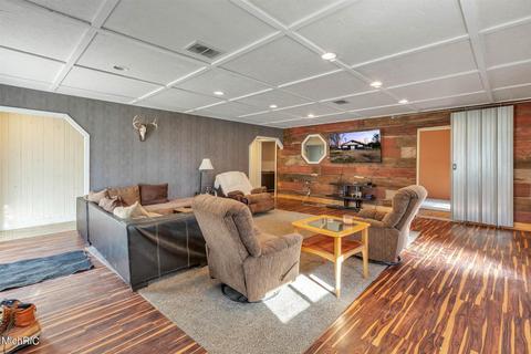 550 S Bliss Rd, Sumner, MI 48889 photo 7