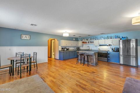 550 S Bliss Rd, Sumner, MI 48889 photo 12