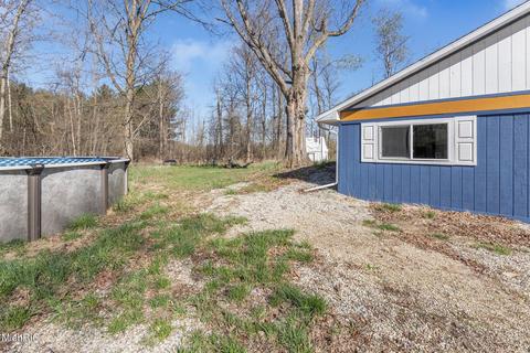 550 S Bliss Rd, Sumner, MI 48889 photo 36