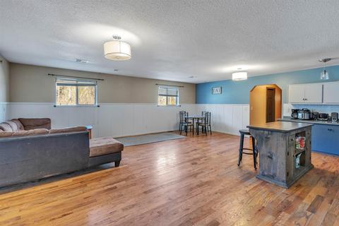 550 S Bliss Rd, Sumner, MI 48889 photo 11