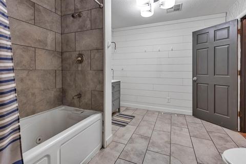 550 S Bliss Rd, Sumner, MI 48889 photo 22