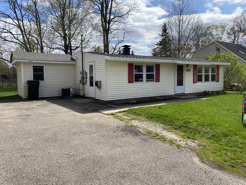 124 Mariette St, Plainwell, MI 49080 photo 1