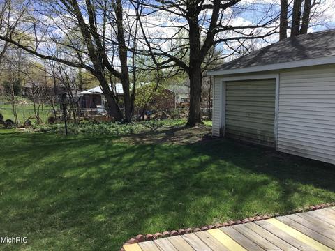 124 Mariette St, Plainwell, MI 49080 photo 13