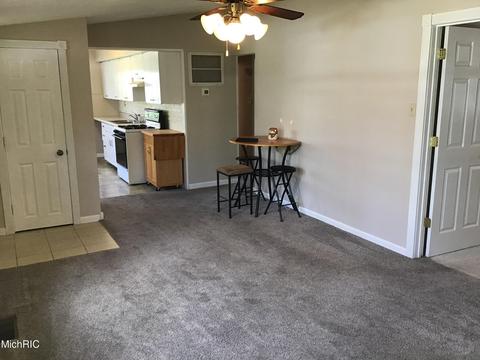 124 Mariette St, Plainwell, MI 49080 photo 6