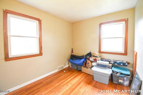806 James St, Belding, MI 48809 photo 13