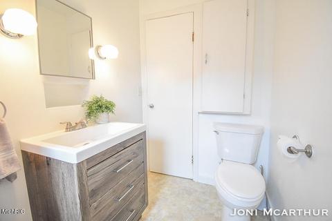806 James St, Belding, MI 48809 photo 16