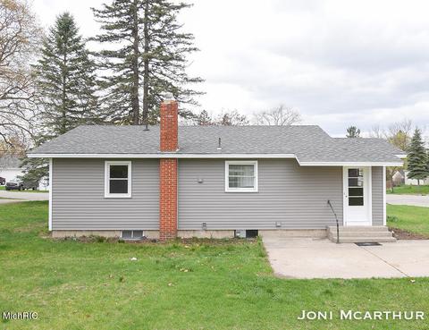 806 James St, Belding, MI 48809 photo 24