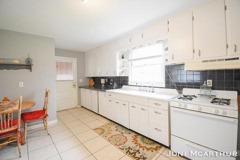 806 James St, Belding, MI 48809 photo 11