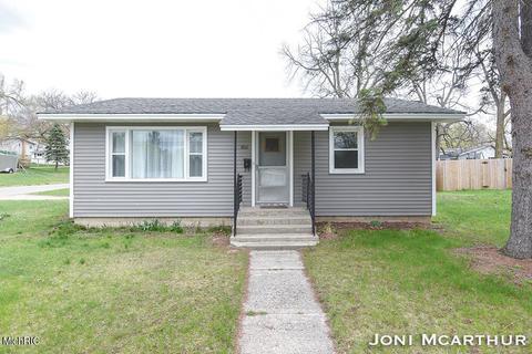 806 James St, Belding, MI 48809 photo 1