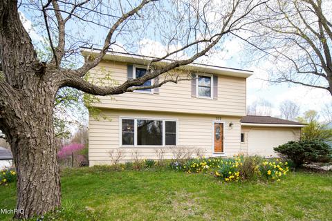 332 Springreene Dr SE, Ada, MI 49301 photo 1