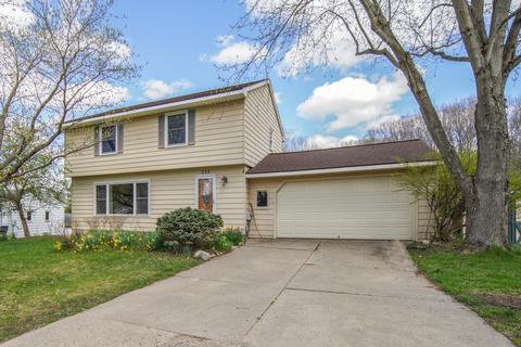 332 Springreene Dr SE, Ada, MI 49301 photo 2