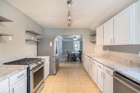 5075 Roberts Dr, Flint, MI 48506 photo 7