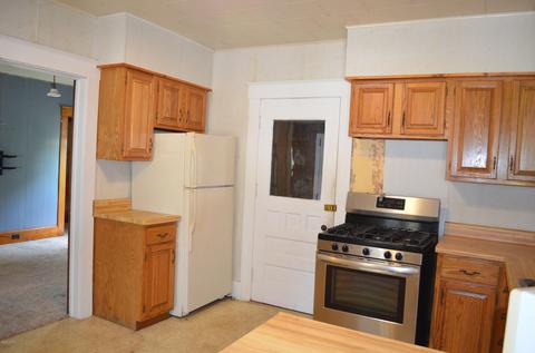 630 E State St, Colon, MI 49040 photo 6