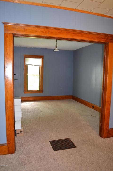 630 E State St, Colon, MI 49040 photo 12