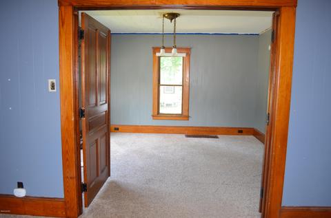 630 E State St, Colon, MI 49040 photo 8
