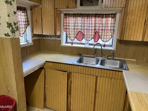 508 E Telegraph, Dowagiac, MI 49047 photo 4