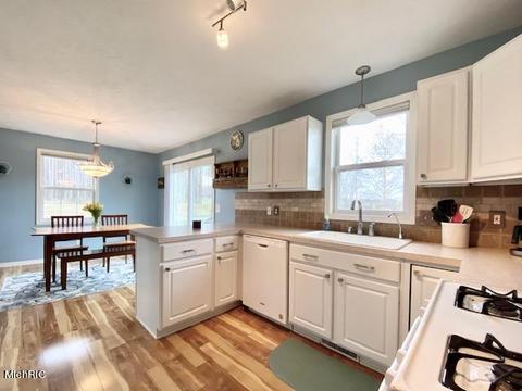 4002 Patti Rd, Dorr, MI 49323 photo 5