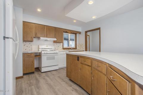 57398 60th Ave, Lawrence, MI 49064 photo 9