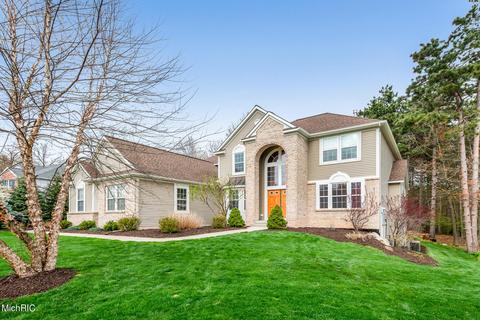 2266 Hearthside Dr SE, Ada, MI 49301 photo 2