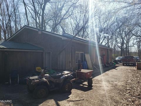 11753 Miller Rd, Belding, MI 48809 photo 5