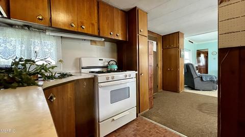103 E Wells St, Harrietta, MI 49638 photo 9