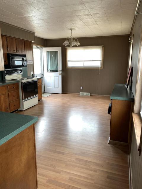 1118 Bentley Dr, Monroe, MI 48162 photo 5