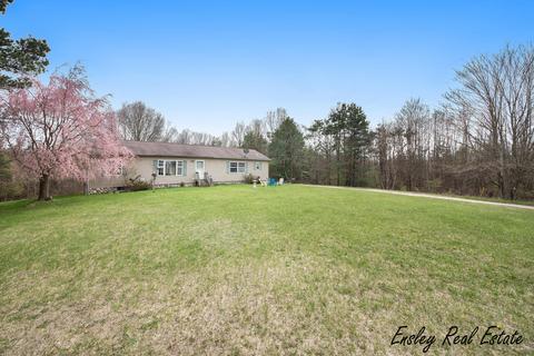 6100 E 76th St, Newaygo, MI 49337 photo 2
