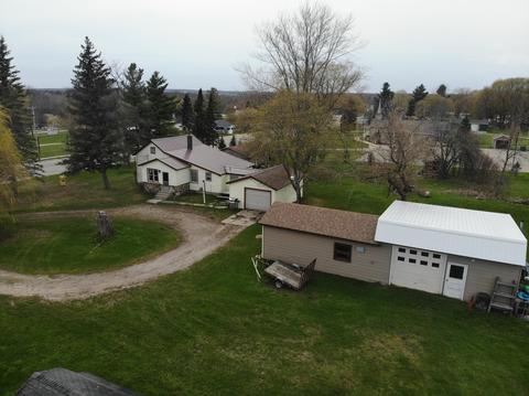 719 E Main St, Marion, MI 49665 photo 4
