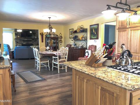 862 W Shore Rd, Bronson, MI 49028 photo 6