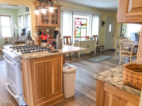 862 W Shore Rd, Bronson, MI 49028 photo 7