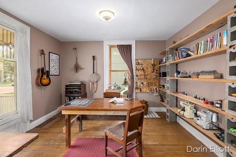 326 E Main St, Ionia, MI 48846 photo 8