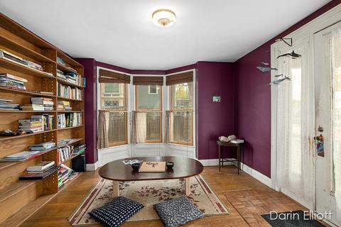 326 E Main St, Ionia, MI 48846 photo 4