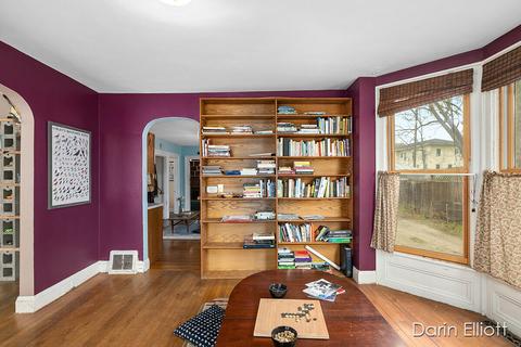 326 E Main St, Ionia, MI 48846 photo 5