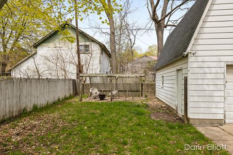 326 E Main St, Ionia, MI 48846 photo 29