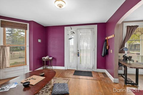 326 E Main St, Ionia, MI 48846 photo 7