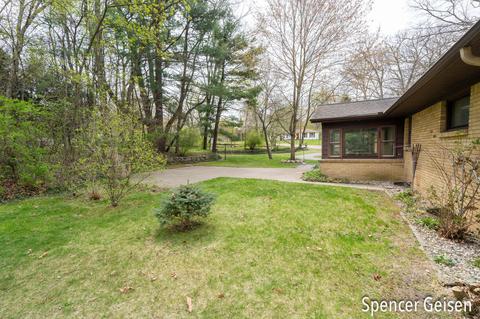 915 Park St, Belding, MI 48809 photo 40