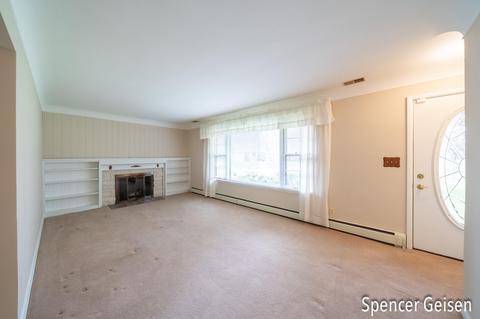 915 Park St, Belding, MI 48809 photo 6