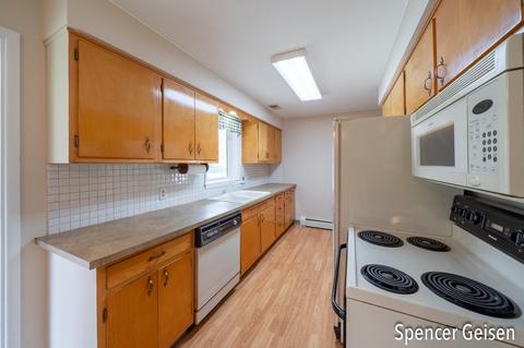 915 Park St, Belding, MI 48809 photo 16
