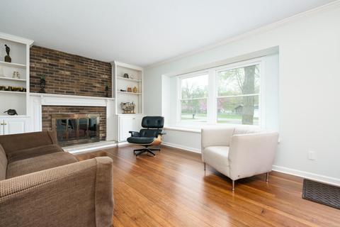 660 Glenview Cir, Plainwell, MI 49080 photo 3