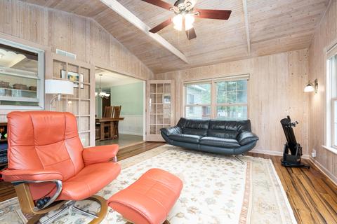 660 Glenview Cir, Plainwell, MI 49080 photo 10