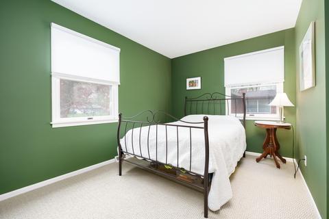 660 Glenview Cir, Plainwell, MI 49080 photo 11