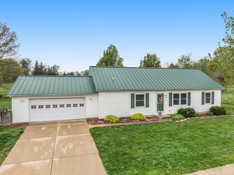 420 Orchard St, Constantine, MI 49042 photo 1