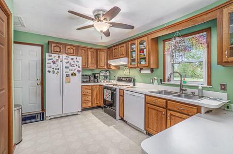 420 Orchard St, Constantine, MI 49042 photo 7