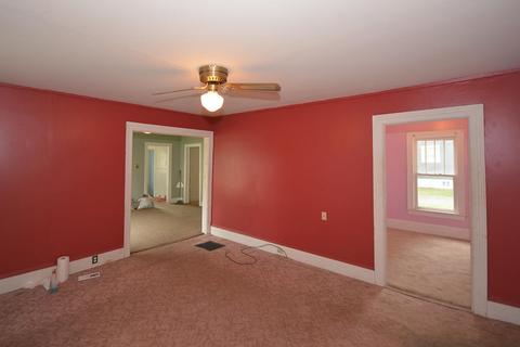 229 Cushman St, Plainwell, MI 49080 photo 3