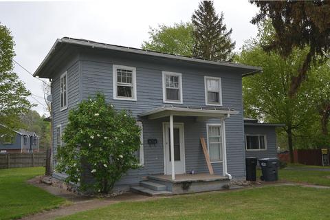 229 Cushman St, Plainwell, MI 49080 photo 2